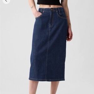 GAP Button-Back Denim Midi Pencil Skirt